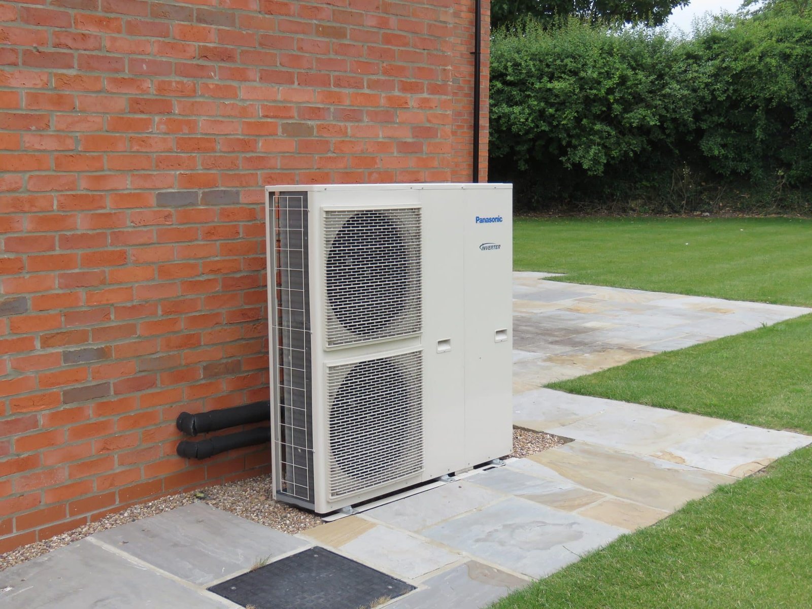 How Does an Air-Source Heat Pump Work