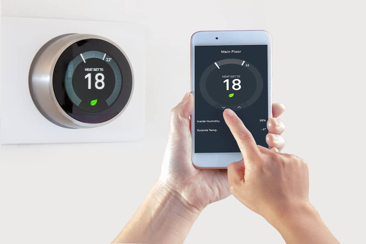 Smart thermostat connected to a device app
